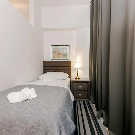 Апартаменти Palomia A *