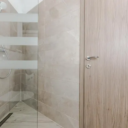 Palomia A Апартаменти *