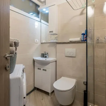 Palomia A Апартаменти *